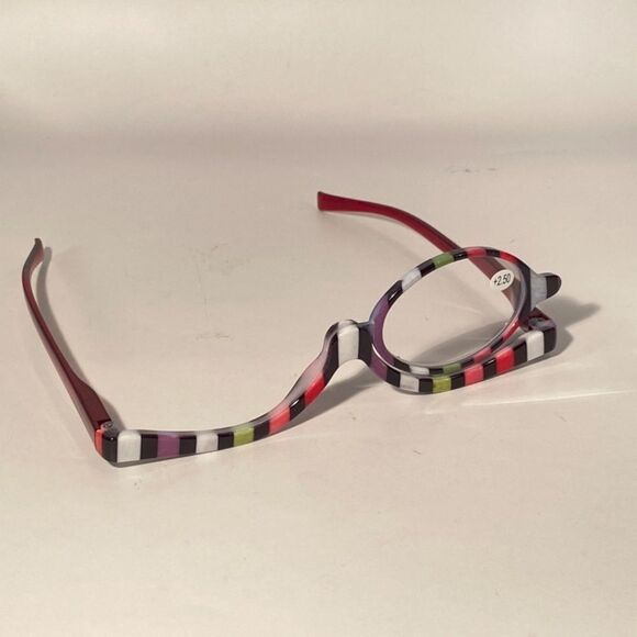 0990 Makeup Cosmetic 2.50 Flip Magnifying Glasses For Precision Application N… - Picture 5 of 7